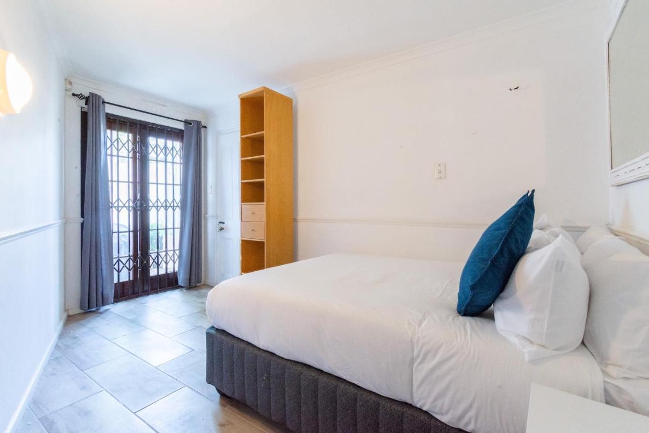 Surburban Bliss - Claremont Ferienhaus